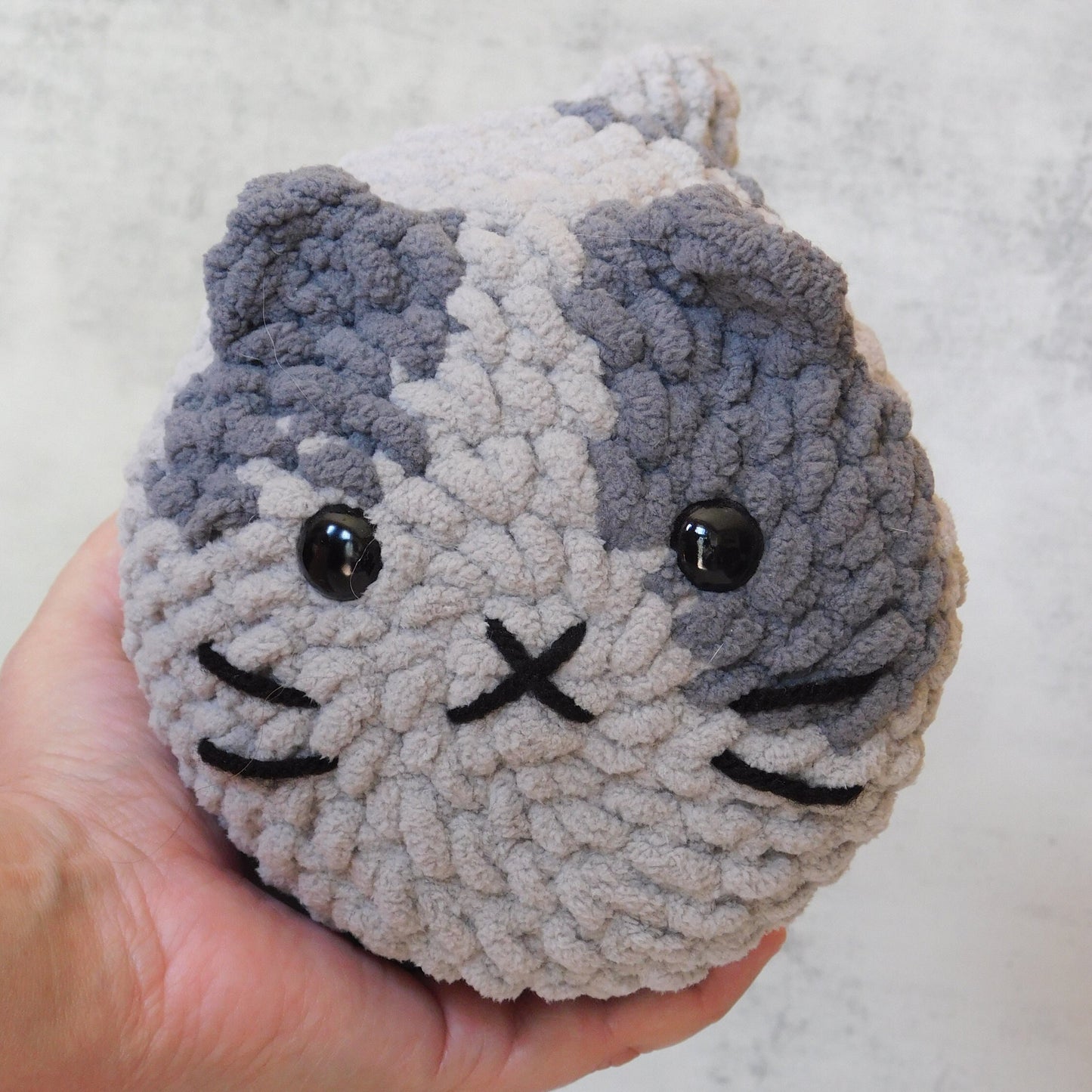 Two Tone Gray Loaf Cat